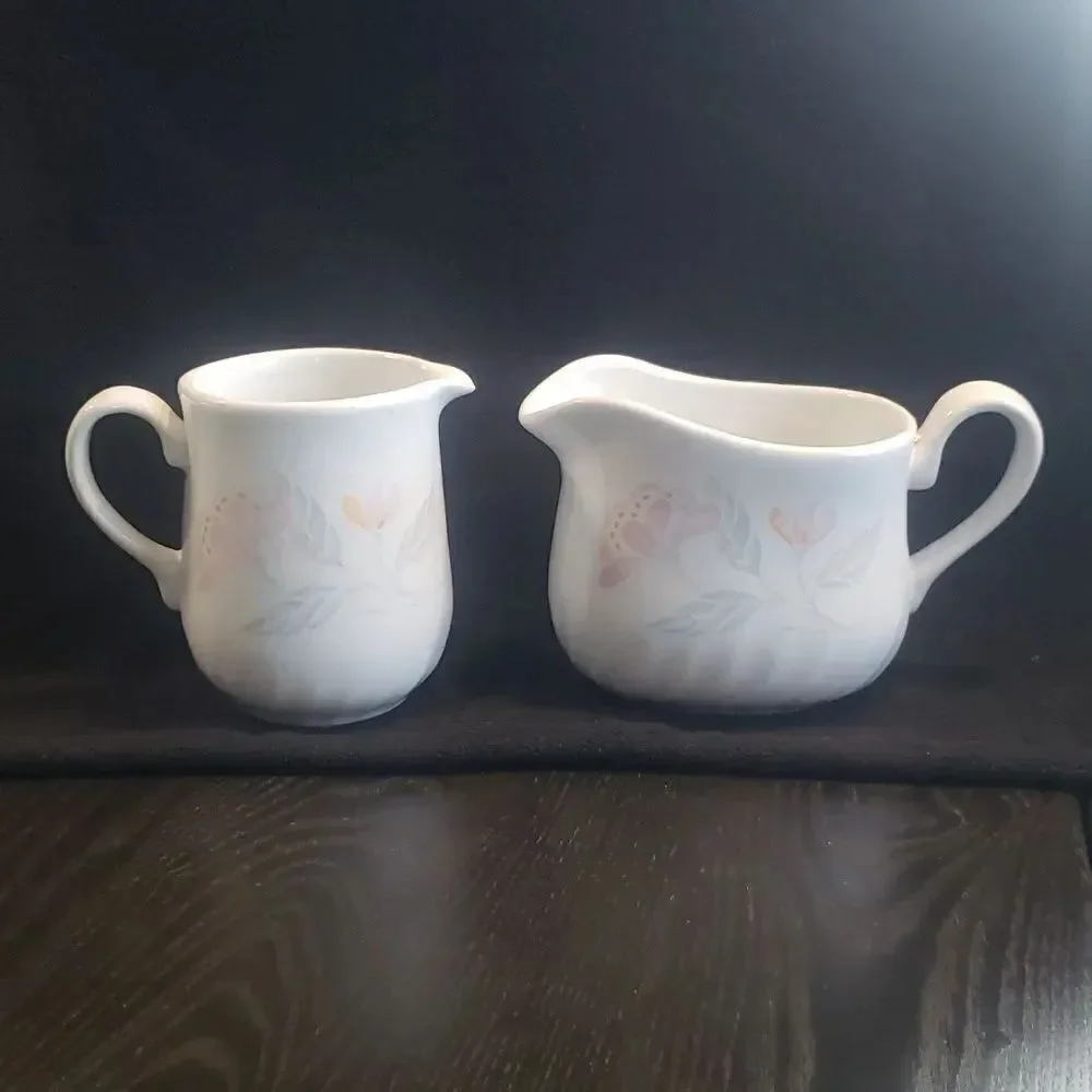 2 Pc Set Corelle Pink Trio Creamer and Gravy Boat